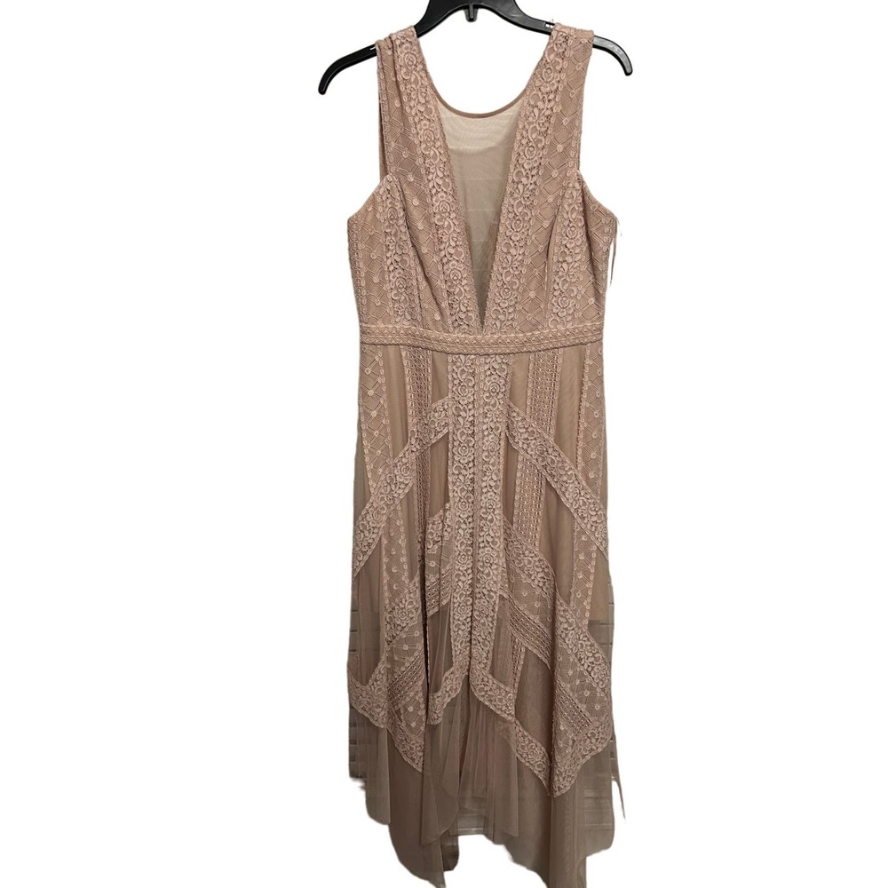 BCBGMAXAZRIA Nude Andi Layered Lace Handkerchief Dress | Size 10